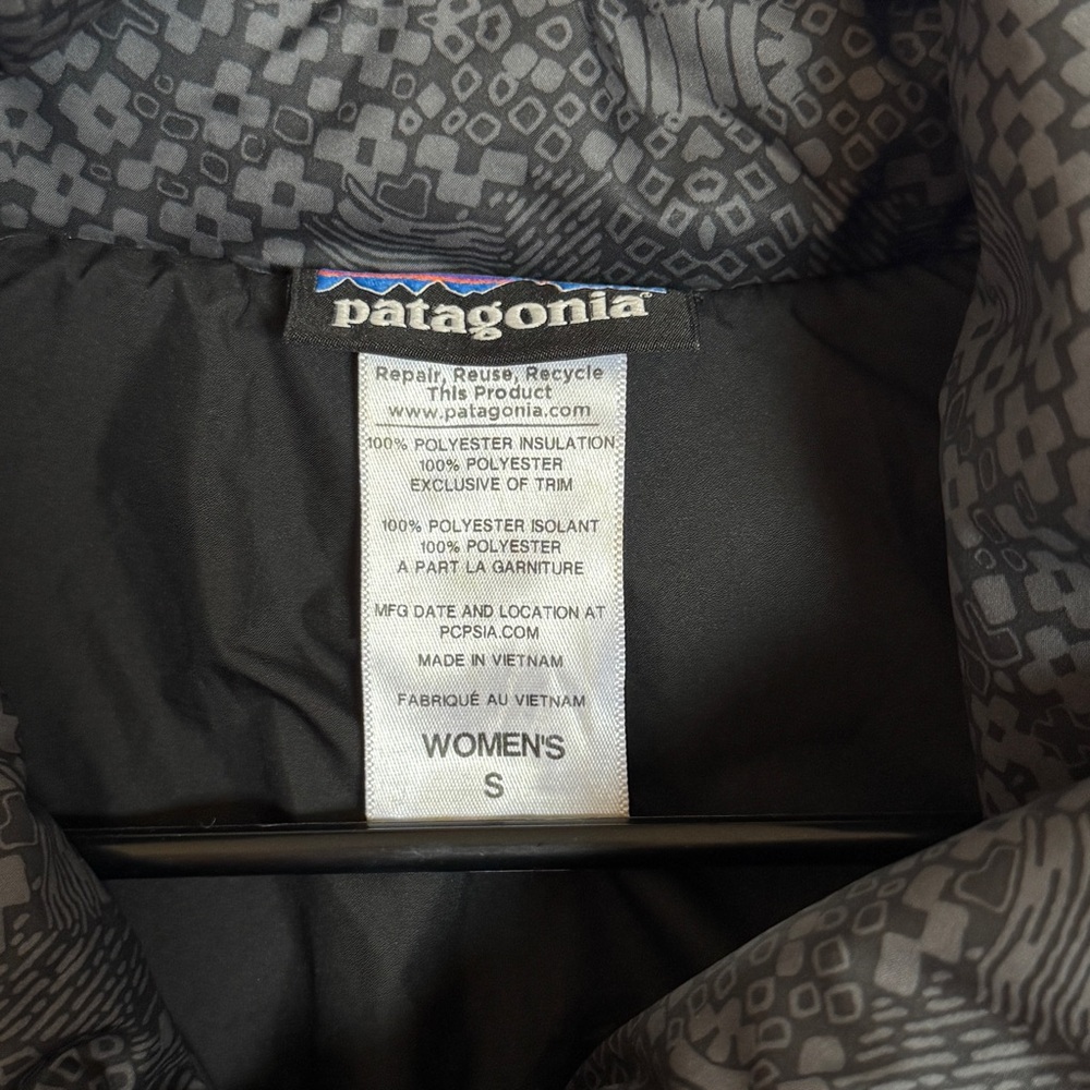 Patagonia GeoHarmony Insulated Puffer Jacket Black Gray Print Womens Small - Picture 2 of 4